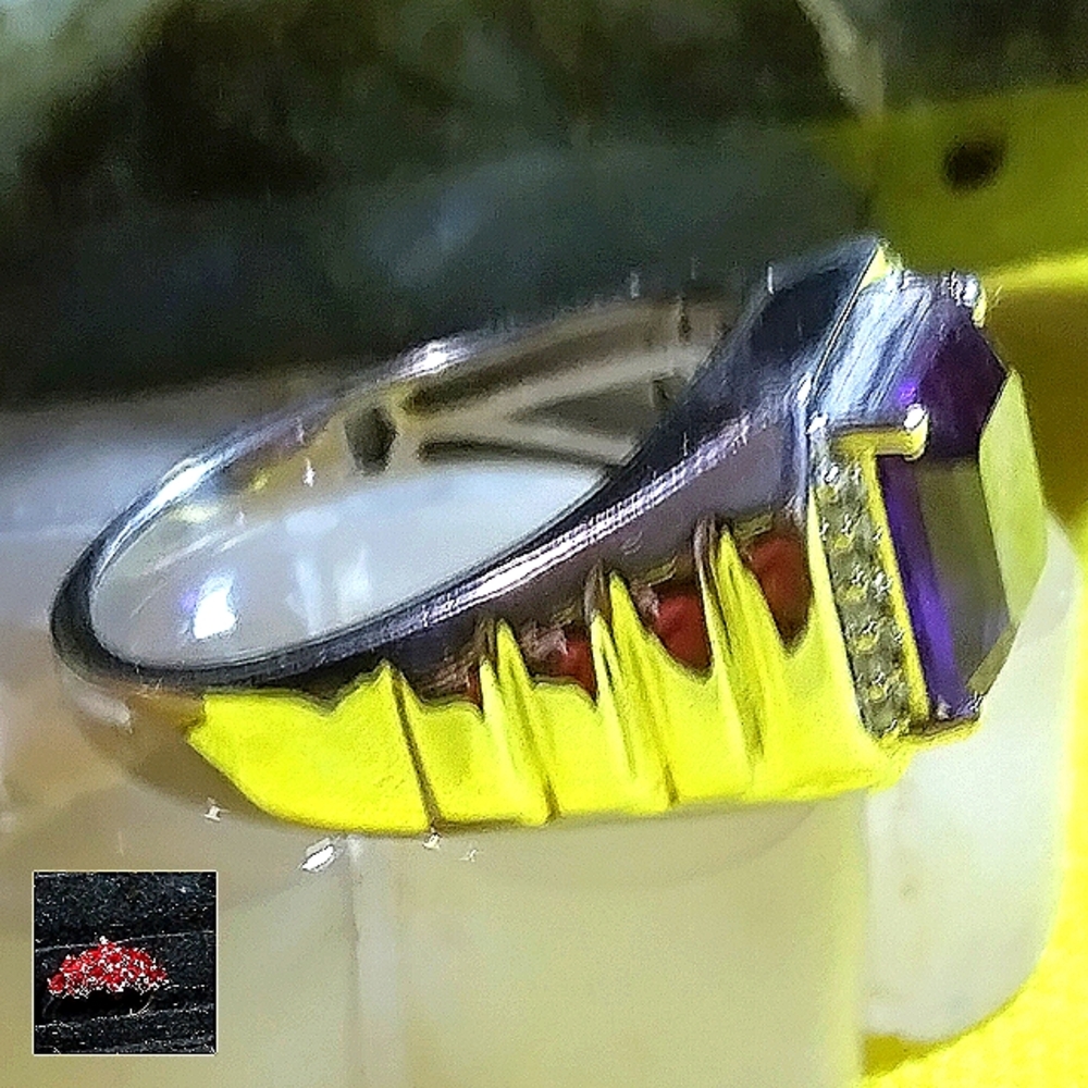 MEN'S- AFRICAN AMETHYST & WHITE TOPAZ ON THE SHOULDERS. RIBBED STERLING RING. 12 - Picture 11 of 16